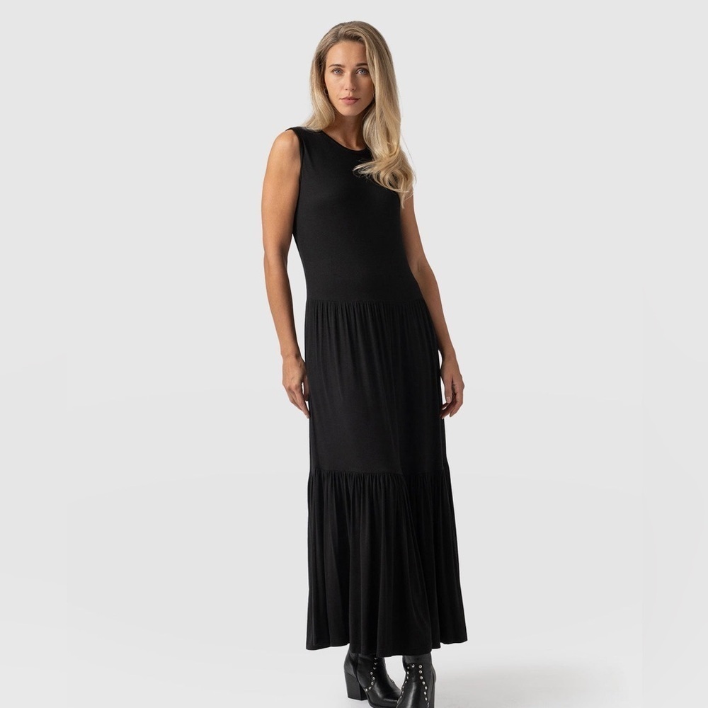 Saint + Sofia Greenwich Dress Jersey Black Sleeveless Maxi Dress